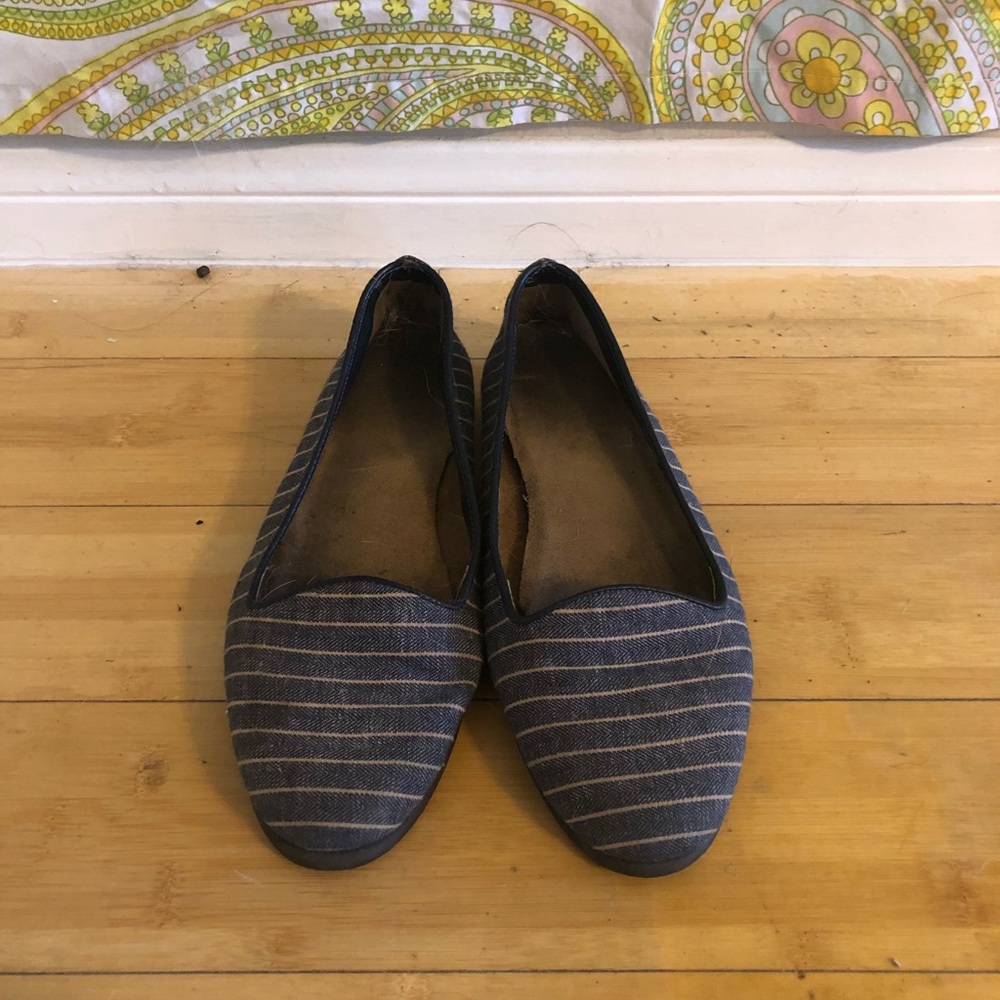 Striped flats